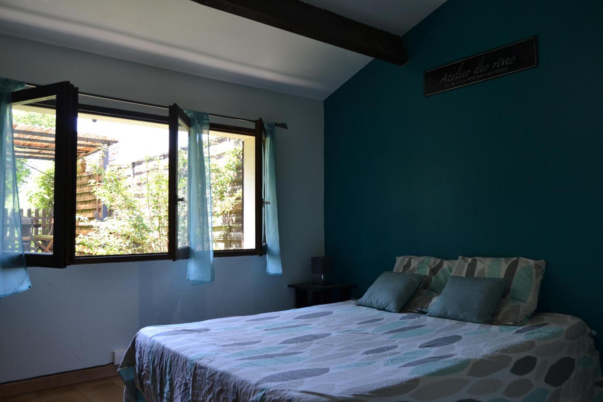 Le Gite De La Lombriere Saint-Denis-de-Pile Ngoại thất bức ảnh