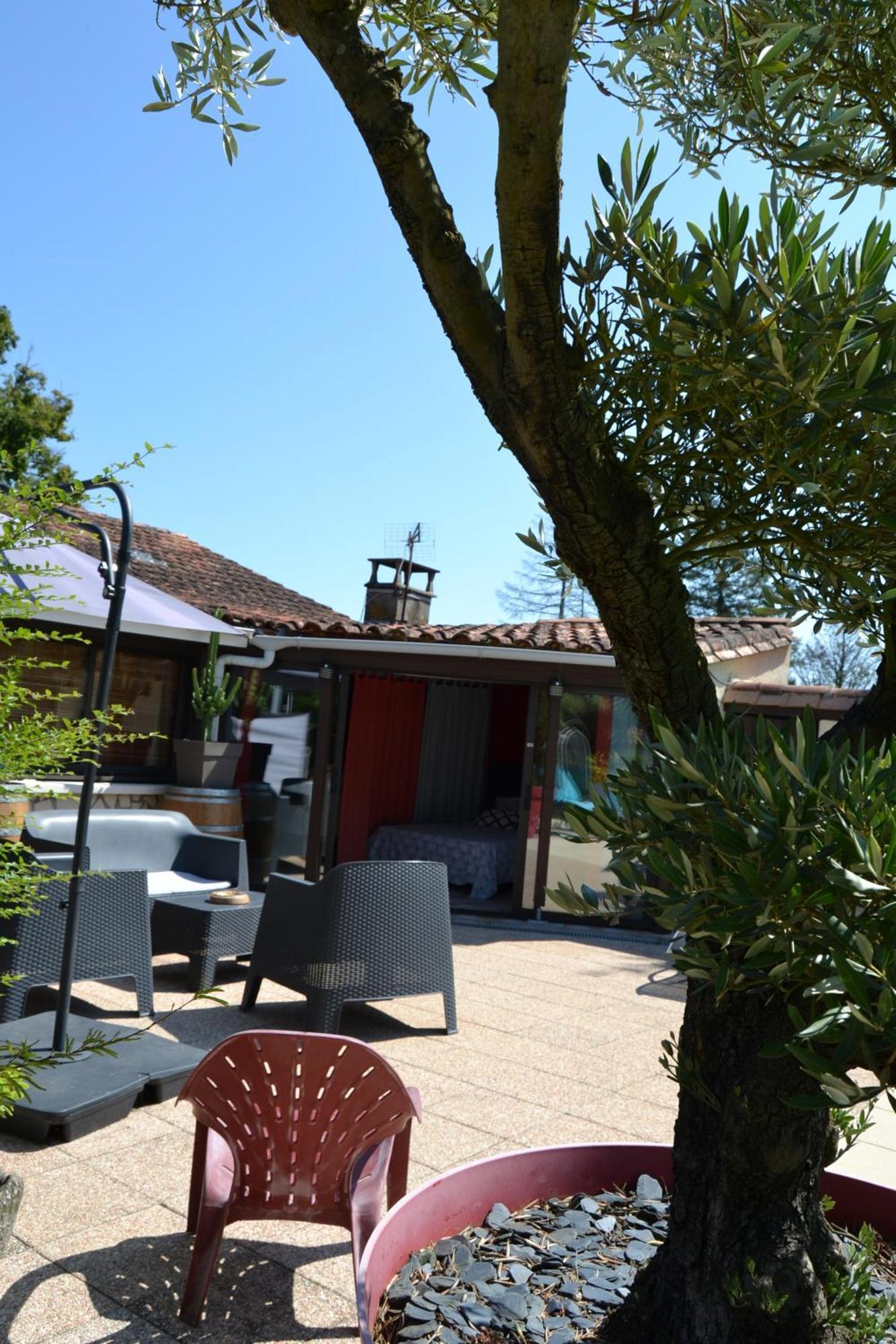 Le Gite De La Lombriere Saint-Denis-de-Pile Ngoại thất bức ảnh